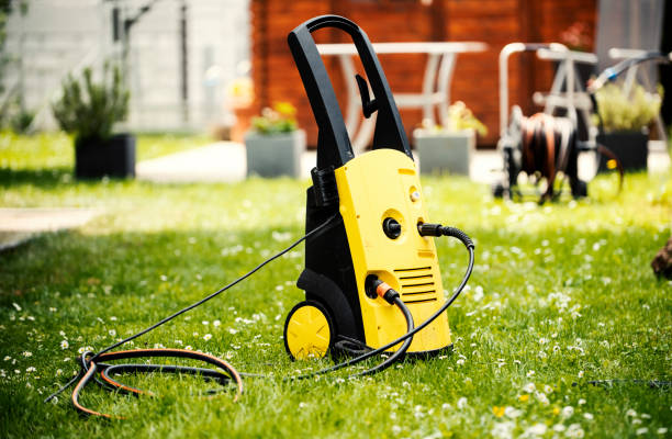 Best Roof Cleaning and Mildew Removal in Wautoma, WI